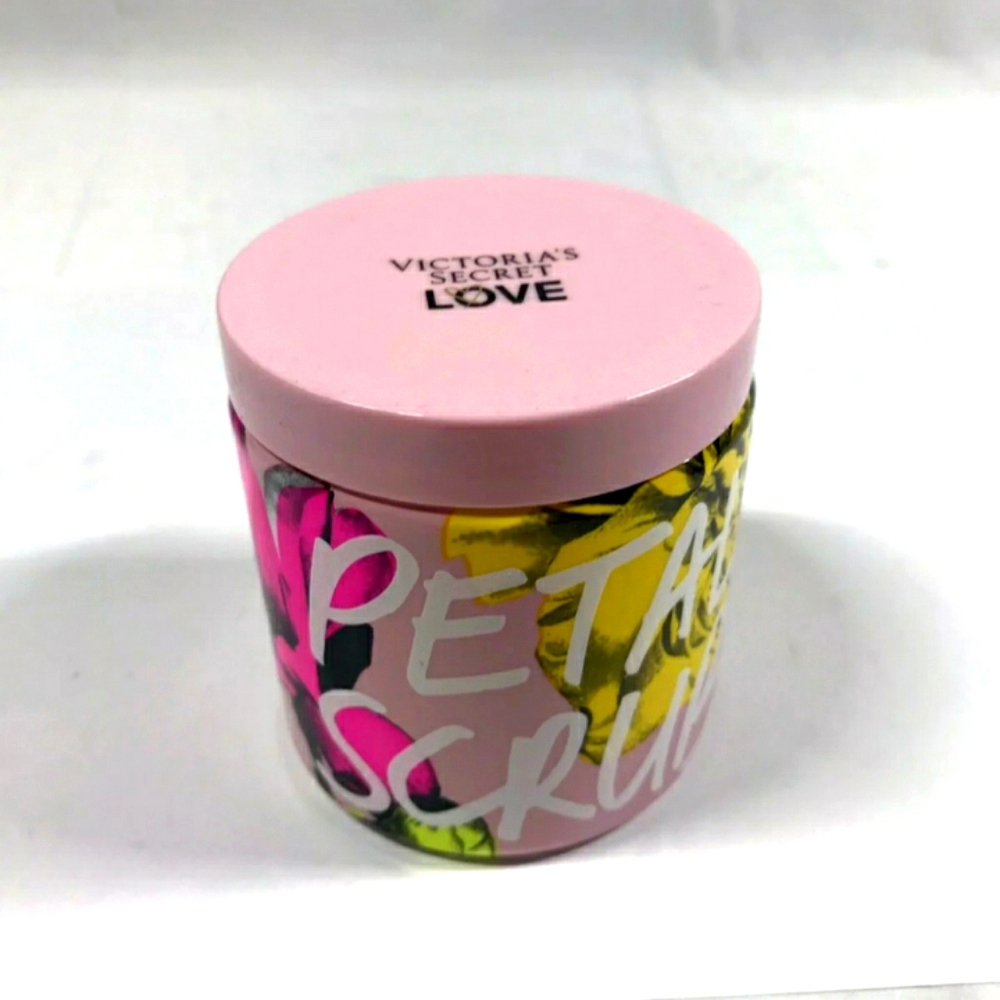 Victoria secret  petal scrub